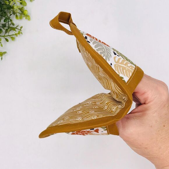 2 Finger Potholder Hot Pads, Monstera Plant, Baking Gift Cottage Core 2 Pc Set - Picture 7 of 7